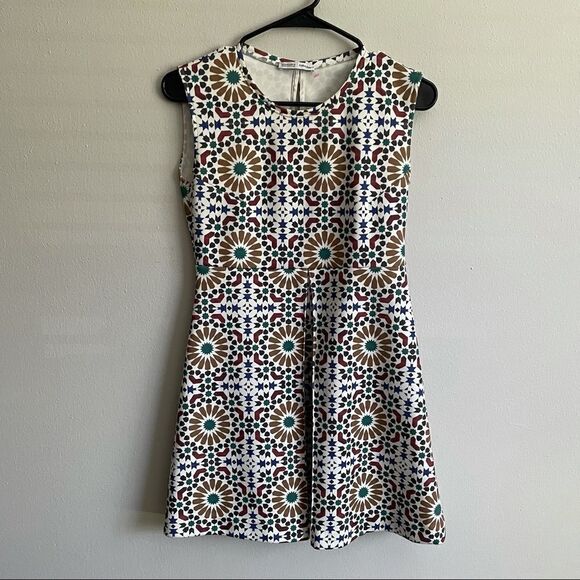 ZARA TILE PRINTED GEOMETRIC ECRU SLIT BACK MINI DRESS - Picture 2 of 14